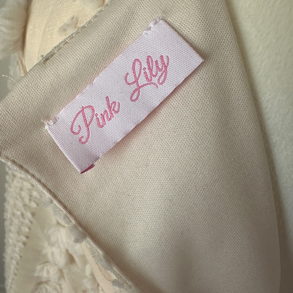 Pink Lily Cream Textured Dress - Picture 7 of 9